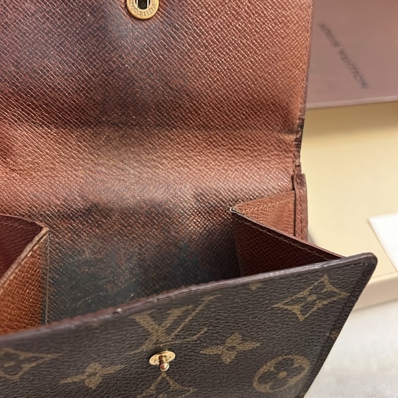 Authentic Louis Vuitton monogram wallet - Picture 9 of 16